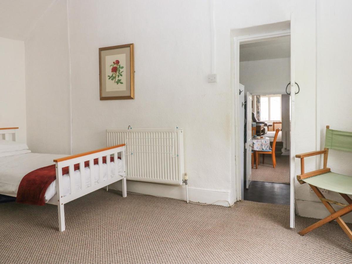 Clarendon House Villa Долиш Екстериор снимка